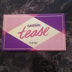 Taste Tartelette Tease Palette